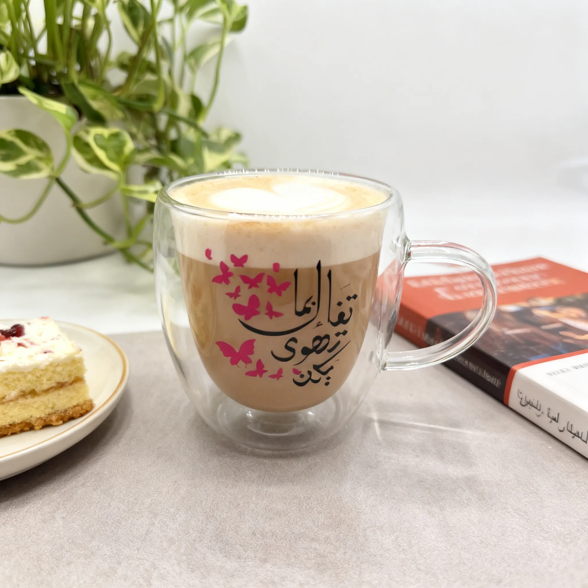 كوب زجاج طبقتين مصمم Image